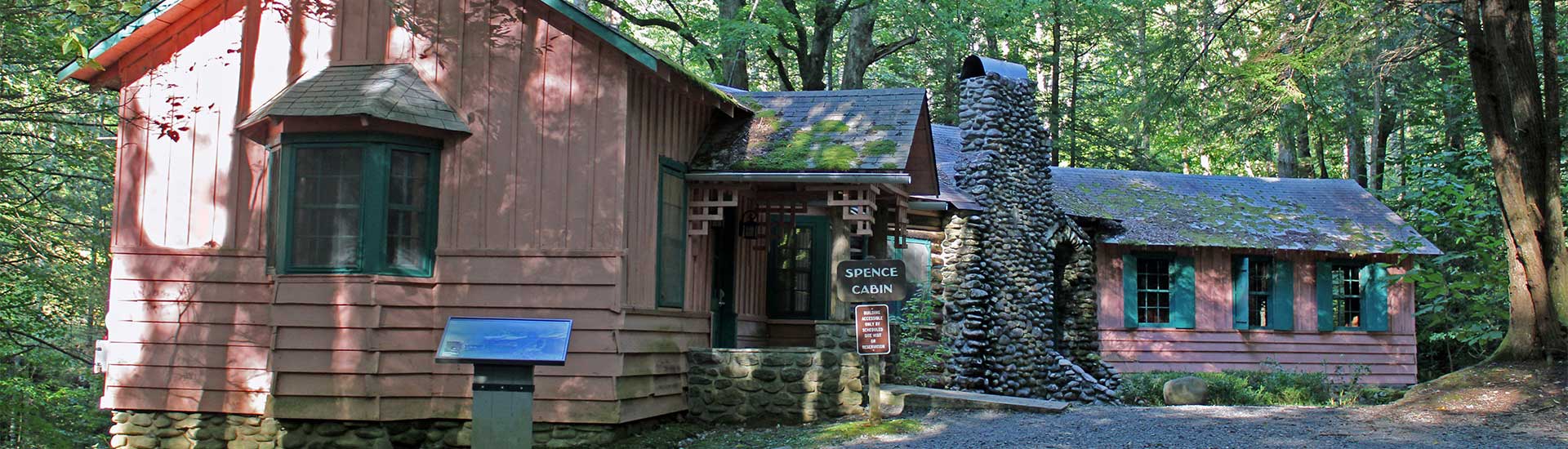 Spence Cabin River Lodge in the Elkmont Historic District, Great Smoky Mountains National Park near Gatlinburg, TN.